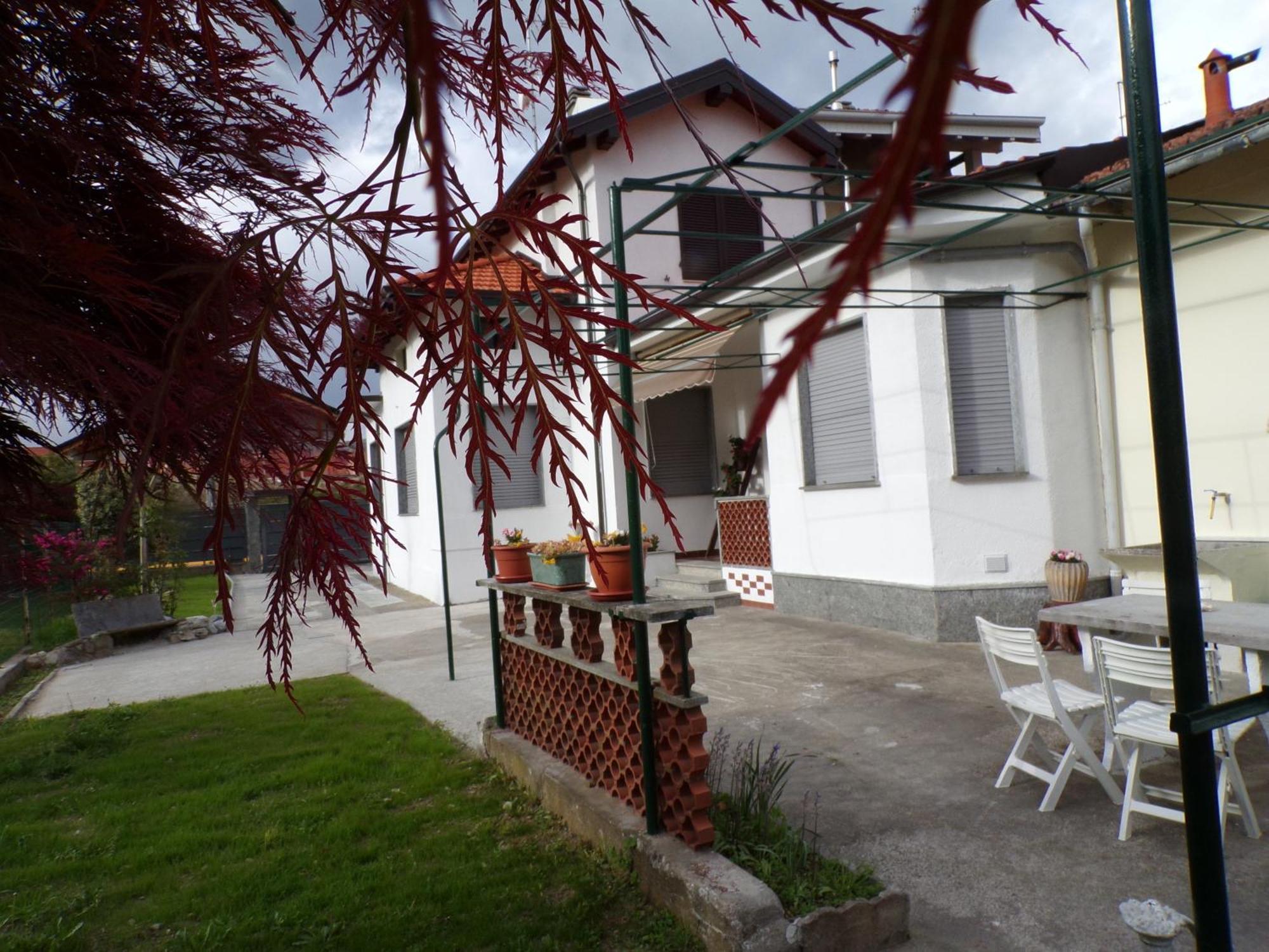 Casa Vacanze Terra Di Mezzo Invorio Inferiore Exterior foto