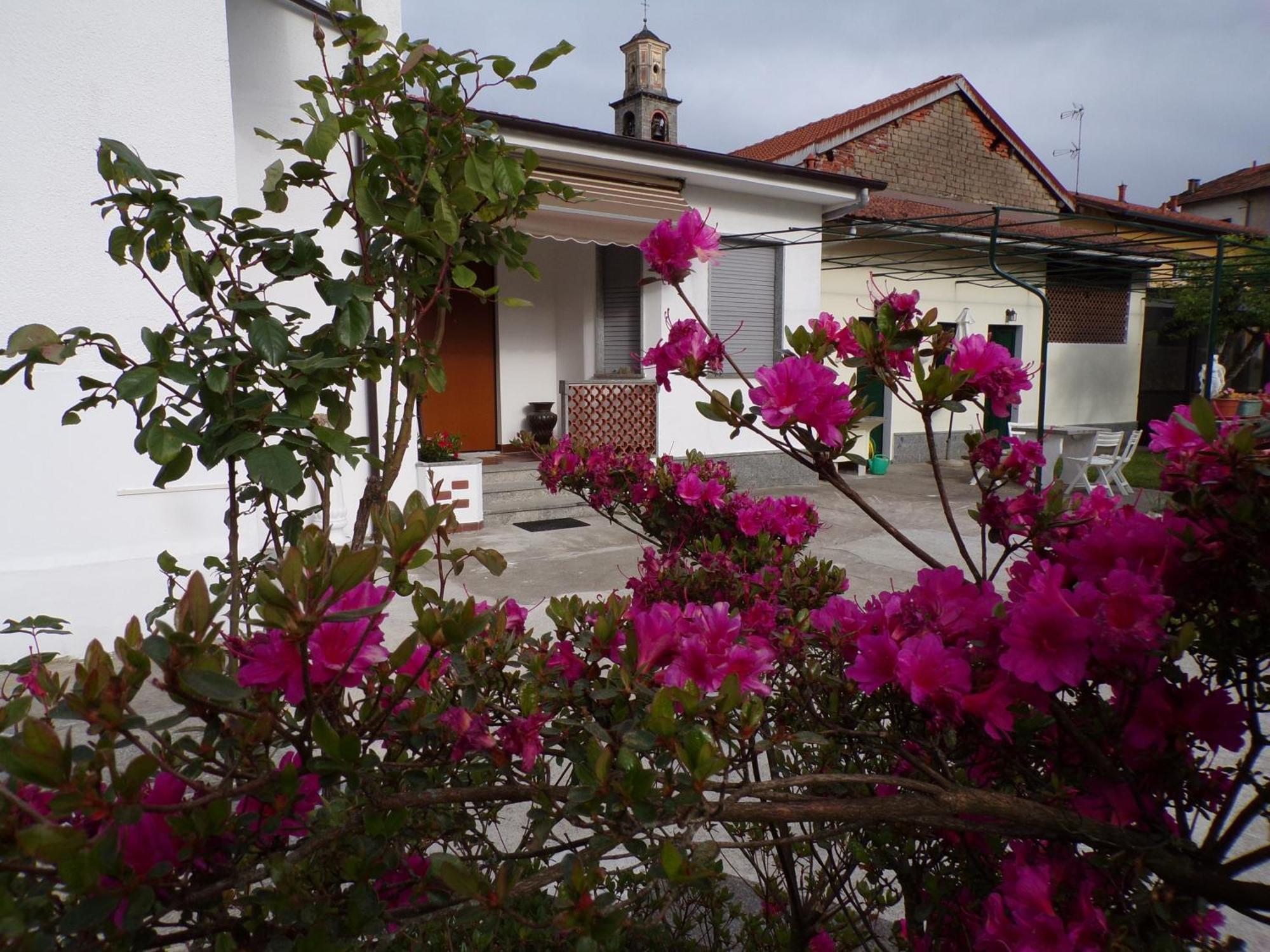 Casa Vacanze Terra Di Mezzo Invorio Inferiore Exterior foto
